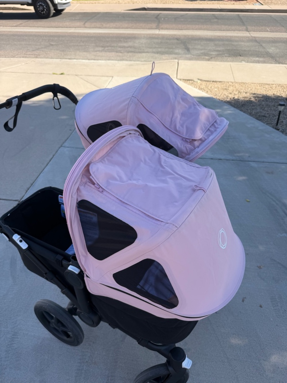 Bugaboo Donkey pink breezy canopies
